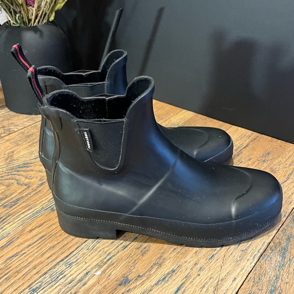 Tretorn Black Rubber Rain Boots – Approx. Size 7 US (see insole for reference) - Picture 6 of 10